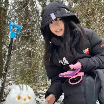 苍傲玉